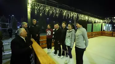 Kayseri'ye Açık Hava Buz Pateni Pisti