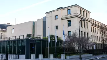 Çin ve ABD Paris'te Ekonomi Görüşmeleri Yaptı