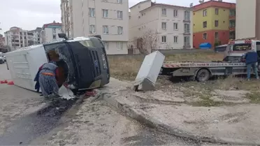 Çorum'da Minibüs ile Otomobil Çarpıştı: 5 Yaralı