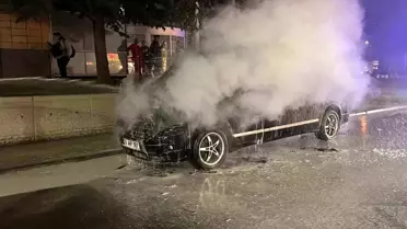 Eskişehir'de Minibüs Yangını Panik Yarattı