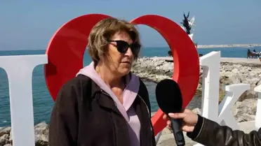 Kuşadası'nda vatandaşlardan Başkan Günel'e destek