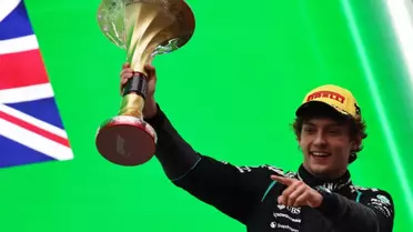 Tarihi zafer! Çin Grand Prix'sini Kimi Antonelli kazandı