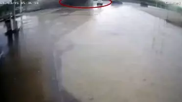 Diyarbakır'da Tırın Devrildiği Kaza