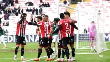 Sivasspor, Ümraniyespor'u Geçti