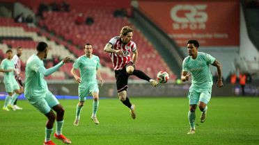 Samsunspor 1-0 Kayserispor: İlk Yarının Skoru