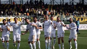 Aliağa FK, zirveye oynuyor