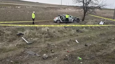 Bayram Tatilinde Trafik Kazası: 2 Ölü, 4 Çocuk Yaralı