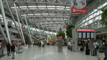 Berlin Brandenburg Havalimanı'nda grev nedeniyle tüm uçuşlar durdurulacak