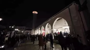 Kadir Gecesi'nde Habibi Neccar Camii'ne Yoğun İlgi