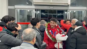 Furkan Akar Bronz Madalya ile Coşku ile Karşılandı