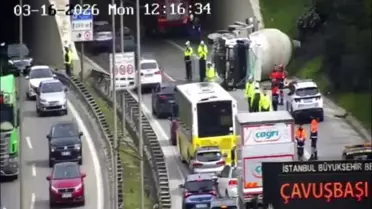 Beton Mikseri Devrildi, Otoyolda Uzun Kuyruklar Oluştu