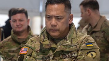 ABD'li general alkolü fazla kaçırıp gizli belgeleri trende kaybetti