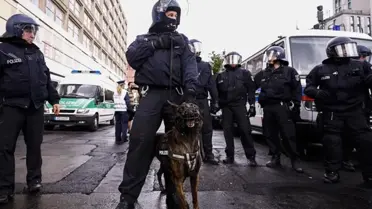 Almanya'da aşırı sağcılara yönelik baskın düzenlendi