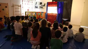 Didim Belediyesi minikleri Hacivat ve Karagöz ile buluşturdu