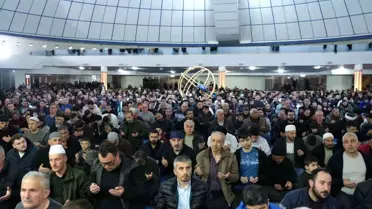 Erzincan'da Kadir Gecesi İbadetle Geçirildi