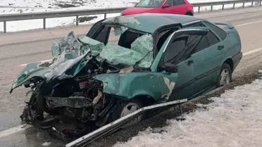 Erzurum'da Trafik Kazası: 3 Yaralı