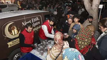 Mersin'de Kadir Gecesinde 10 bin kişilik lokma ikramı