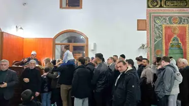 Tercan'da Kadir Gecesi'nde Sakal-ı Şerif Ziyareti