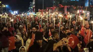 Çanakkale Şehitleri İçin Meşaleler Yakıldı