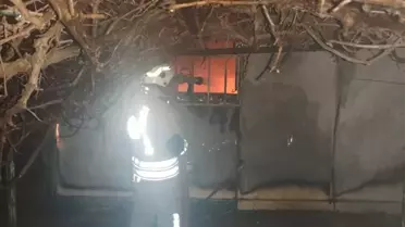 Hatay'da Konteyner Depoda Yangın