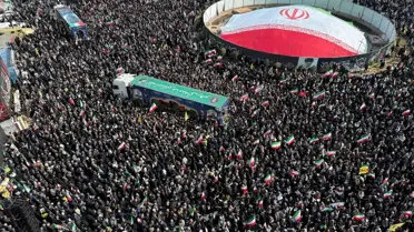 Ali Laricani Tahran'da Defnedildi