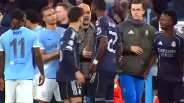 Neredeyse kavga edeceklerdi! Maç sonuna damga vuran olay