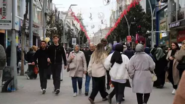 Adapazarı'nda Bayram Alışverişi Yoğunlaştı