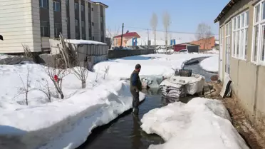 Yüksekova'da Sağanak Su Baskınlarına Neden Oldu