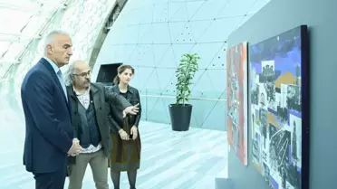 Bakan Ersoy'dan 'Başkent Ankara' Sergisi Ziyareti