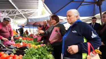 Başkan Gençay pazar esnafı ile bayram öncesi bir araya geldi