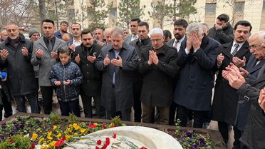 Destici, Yazıcıoğlu'nun kabrini ziyaret etti