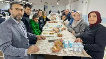 Simav Güney Beldesinde 750 kişilik gönül sofrası kuruldu