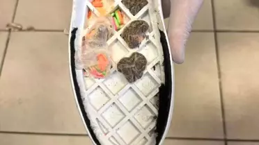 Şanlıurfa'da Ayakkabıdan Uyuşturucu Çıktı