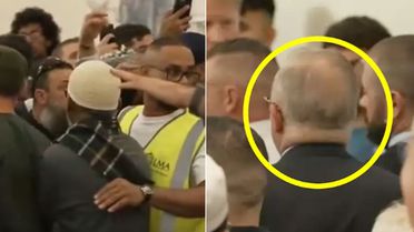 Başbakanı bayram namazında gören cemaat ayaklandı: Pis köpek