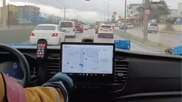 Bursa'da Sürücüler Ambulansa Yol Verdi