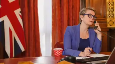 İran Dışişleri Bakanı Arakçi'den İngiltere'ye 'askeri üs' tepkisi