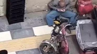 Dilenci Paraları Sayarken Görüntülendi