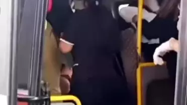 İzmir'de Minibüste Doğum Gerçekleşti