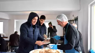 Hendek'te Geleneksel Bayramlaşma Geleneği Devam Ediyor