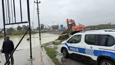 Berdan Irmağı'nda alarm, su seviyesi köprüye dayandı