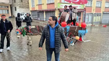 Yeşildağ'da Ramazan Geleneği: Davulcular Eşek Arabasıyla Bahşiş Topladı