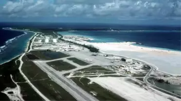 İran'dan Diego Garcia Üssüne Füze Saldırısı