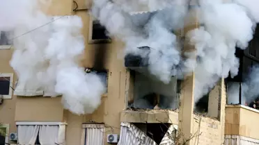 İsrail'in Lübnan'a Hava Saldırısı: 20 Ölü