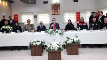 Vali Akbıyık, Bayramda Güvenlik Güçlerini Ziyaret Etti