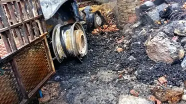 Güdül'de Yangın: Ev, Otomobil ve Traktör Yandı