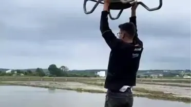 Çiftçi Tarım Dronuyla Uçtu