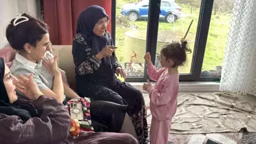 Bayramda İşitme Engelli Ailenin Sevinci