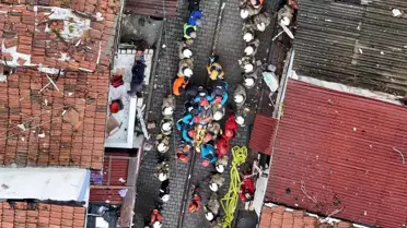 Fatih'te Patlama: 9 Kişi Enkaz Altında