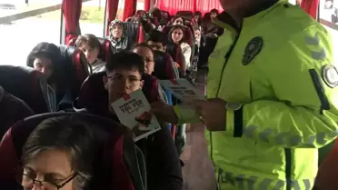 Burdur'da otogarda emniyet kemeri kullanımı hakkında bilgilendirme