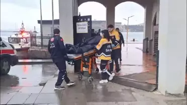 Kadıköy'de Denizde Erkek Cesedi Bulundu